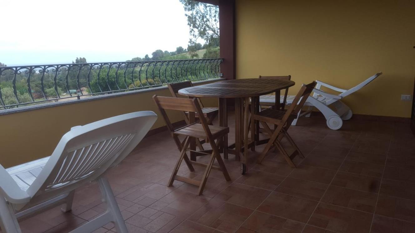 Appartamento In Splendido E Riservato Villaggio, Marina Di Tertenìa Esterno foto